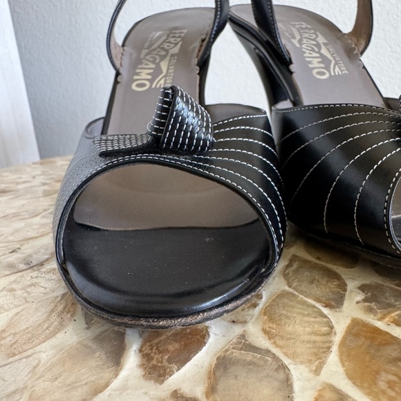 Salvatore Ferragamo Black Slingback Heels Peep-Toe Leather Sandals size 8.5B - Picture 6 of 12
